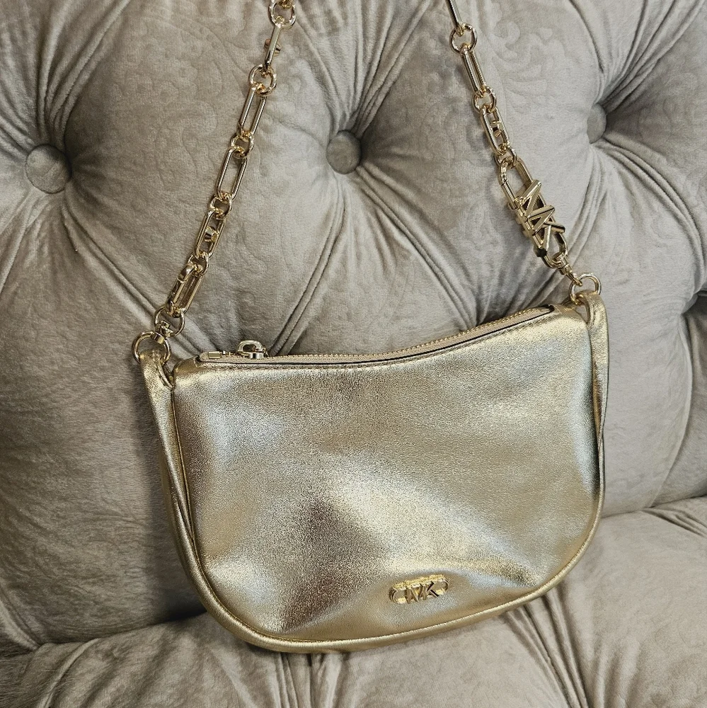 NEW MK Michael kors hand bag in gold - Picture 2 of 9